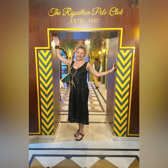 Meet your Posher, Julie - Picture 3 of 3